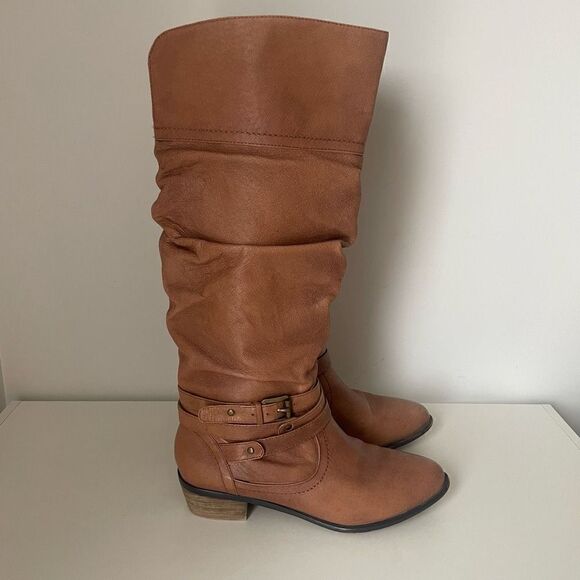 Steve Madden Casstro Knee High Leather Riding Boots Size 6 Low Heel Buckle - Picture 1 of 10